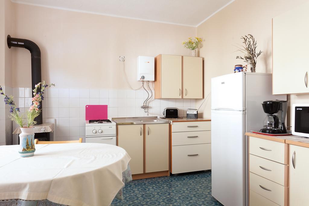 Apartman Davorka Карлобаг Екстер'єр фото